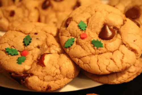 christmas decoration chocolate chip cookies